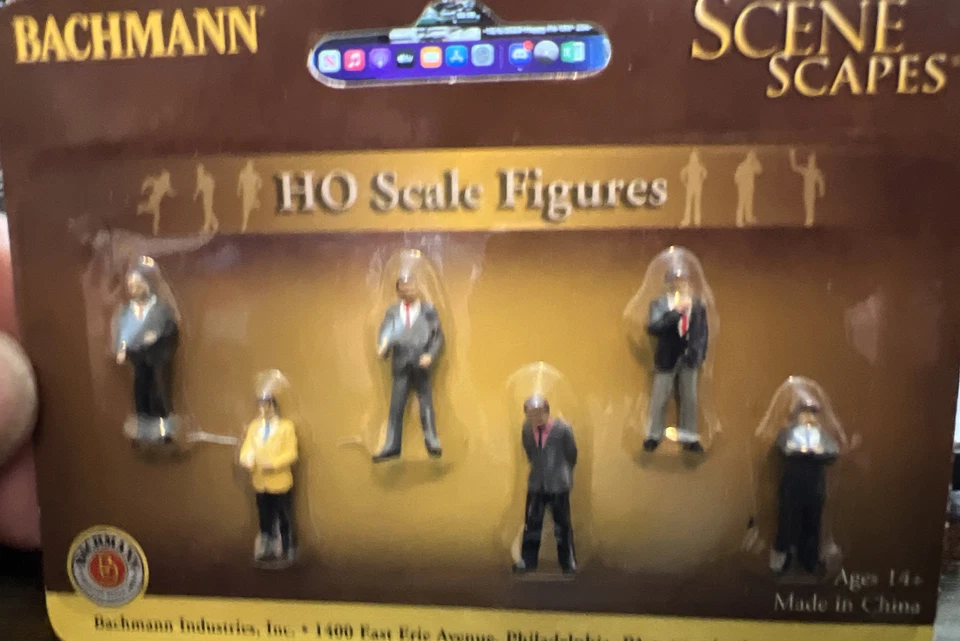 BACHMANN HO SCALE BUSINESSMEN FIGURES 6 PIECES train people BAC33112 NEW - Image 1 of 1