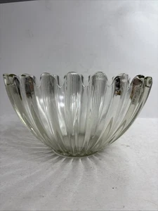 Perforadora vintage grande de cristal de mediados de siglo - Imagen 1 de 7