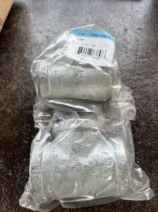 (2) 1-1/4 INCH GALVANIZED STEEL STRAIGHT TEE 1-1/4" X 1-1/4" X 1-1/4" FNPT - Picture 1 of 4