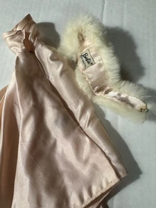 Vintage 1960 Mattel Barbie verzauberter Abend #983 Kleid Gown mit Fell Wickel Stola - Bild 1 von 22