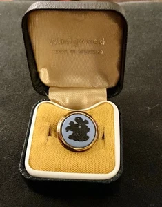 Wedgwood England Blue Jasperware Cupid Tie Tack Pin | 5 Micron Gold Plated | Ori - Picture 1 of 6