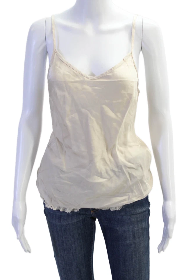 Camiseta sin mangas Nation LTD para mujer con correa de espagueti cuello en V flecos satinado beige talla pequeña Foto 1 de 4
