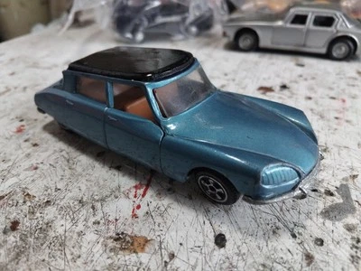 Politoys Export 545 1/43 Citroen Ds 21 Colore raro Con difetto - Immagine 1 di 4