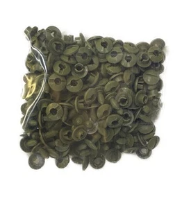 Pack of 100 - 5mm Australian Army Webbing Screw Thread Plastic Clips - Picture 1 of 3