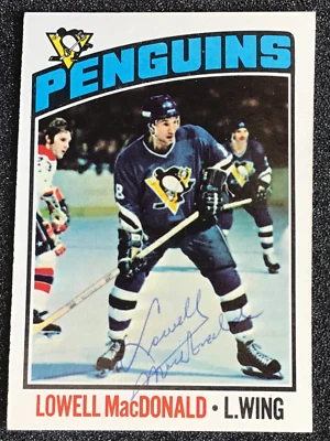 1976-77 Topps Hockey PENGUINS LOWELL MACDONALD AUTOGRAPHED Card #33 BLUE INK - Image 1 of 4