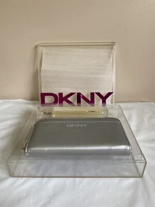 DKNY Urban Spirit Donna Karan NY Perfume 50ml Spray & Wallet Exclusive Set - Picture 1 of 7