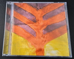 Yeah Yeah Yeahs - Show Your Bones - CD - 2006 - VGC+ Mint Disc - Picture 1 of 6
