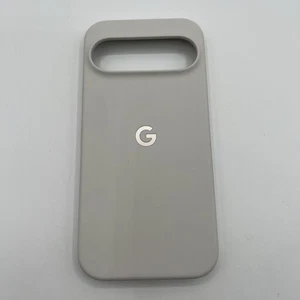 Original OEM Google Official Pixel 9 / 9 Pro Silicone Case - Porcelain - Picture 1 of 5