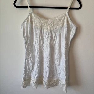 Camiseta sin mangas Dressbarn M para mujer con ribete de encaje Y2K cami talla arrugada coqueta ángel de hadas - Imagen 1 de 9