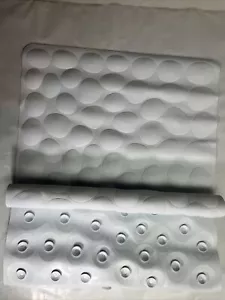 Non-Slip Bathtub Mat Soft Rubber Bathroom Bathmat with Strong Suction Cups (Grey - Picture 1 of 3