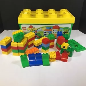 LEGO Duplo Brick Green Yellow Lid Storage Container With 60 Various Pieces - Picture 1 of 10