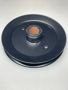 NEW OEM EXMARK TORO DECK SHEAVE SPINDLE PULLEY 1-653386 .. FAST SHIPPING - Picture 1 of 3