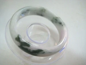 Stunning Natural Light Green Jadeite Bangle / Bracelet A Grade, (A73559854) - Bild 1 von 5