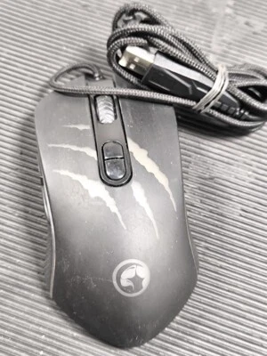 Marvo Scorpion M425G Gaming Mouse - Used, Works, Scratched - Image 1 of 4