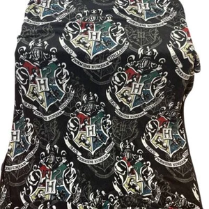 Harry Potter Hogwarts Houses Black Crest Shield Soft Fleece Throw Blanket - Picture 1 of 4