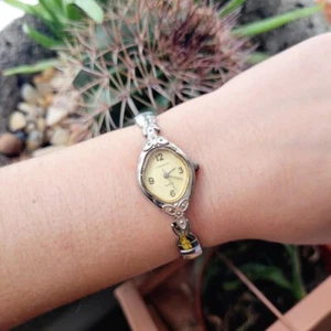 Vintage Dainty Claremont Ornate Quartz Classic Silver Womans Stretch Watch - Picture 1 of 5