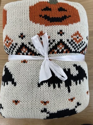 "Manta Pottery Barn Halloween Fair Isle tejida jacquard espalda sherpa 50""x60""" Foto 1 de 4
