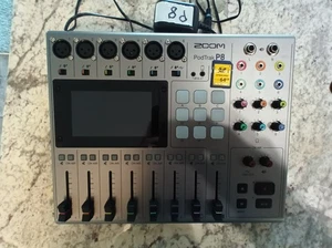 Zoom PodTrak P8 Multitrack Podcast Recorder Battery Powered (SD Card/Plug Incl)  - Picture 1 of 4