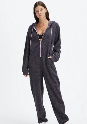 NUEVO CON ETIQUETAS Fabletics Forever Polar Con Capucha Estampado Leopardo Cremallera Lavanda Talla XS Foto 1 de 4