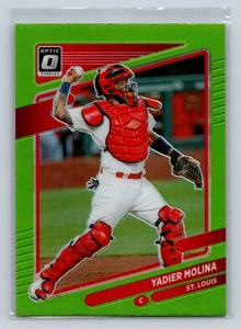 2021 Donruss Optic Yadier Molina Lime Green Prizm 175 - Picture 1 of 2