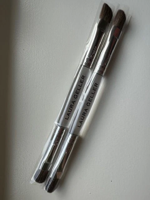 Lote de 2 x Cepillo de sombra de ojos de doble extremo LAURA GELLER para párpados y pliegues Foto 1 de 1