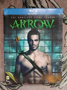 ARROW THE COMPLETE FIRST SEASON BLURAY CW DC ARROWVERSE 972 MINUTES OF GREAT TV - Picture 1 of 5
