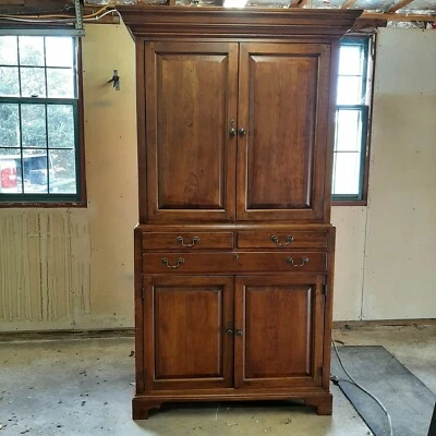 Armario de TV grande Lexington Bob Timberlake Foto 1 de 4