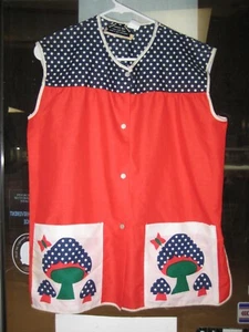1960s Wash 'n Wear Smock Cobbler Apron Red Polkadot Mod Mushrooms & Butterfly - Picture 1 of 9
