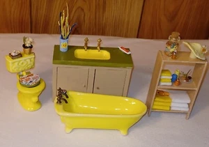 Miniature dollhouse furniture lot Yellow Bathroom sink tub toilet accessories - Picture 1 of 10