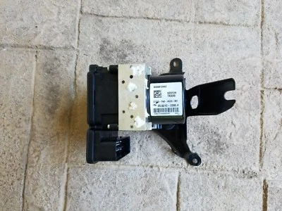 Bomba de freno módulo ABS Honda Odyssey Elite 2014 2015 2016 2017 57110-TK8-A620-M1  Foto 1 de 3