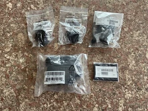 Blackberry Accessories-Travel Charger,Wired Handset, UK Clip,EUClip,Cloth-B.NEW - Picture 1 of 2