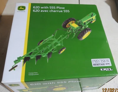 TRACTOR ERTL PRECISION Heritage John Deere 620 con RADO 555 3 FONDO 1/16 sin usar, en caja Foto 1 de 4