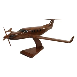 Avión de carga Pilatus PC 12 pasajeros modelo de escritorio de madera - Imagen 1 de 5