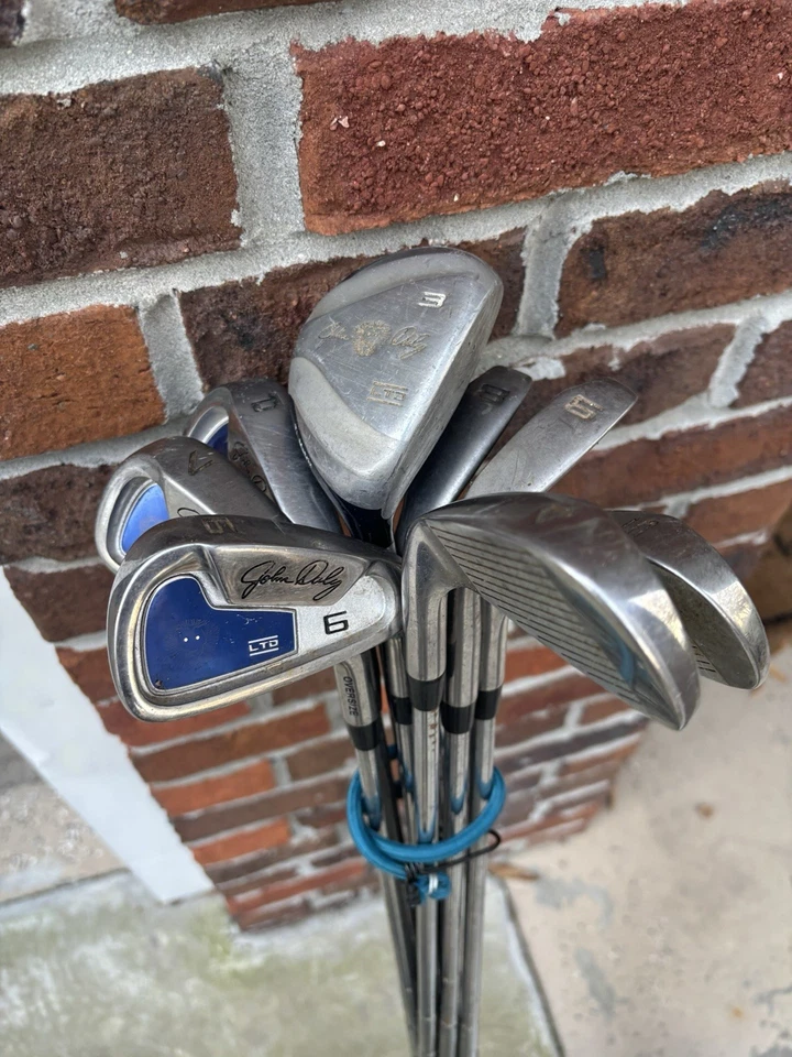 Hierros John Daly LTD 4-PW para diestros varillas de acero flexibles regulares, Foto 1 de 3