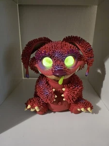 Giochi Preziosi - XENO Baby Monster - interaktives 8 Zoll rotes Spielzeug mit Sound & Licht - Bild 1 von 4