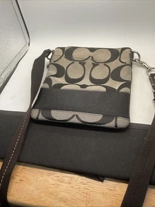 Coach - Sling Bag Crossbody w/ Single Stripe In Signature C - Black & Silver - Bild 1 von 7