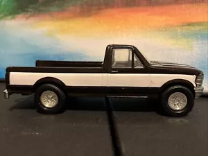 1994 ERTL Ford Or Chevy Pick-up Truck 1:32 Scale Steel Die Cast F150 CI W/o Tail - Picture 1 of 5