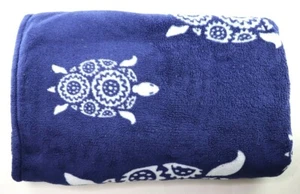 Vera Bradley Marine Turtles Pattern 50x80" Plush Throw Blanket - Picture 1 of 5