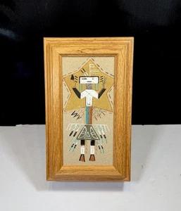 "Caja de baratija de madera maciza pintura arena arte navajo hecha a mano recuerdo firmada 7,6""" - Imagen 1 de 9
