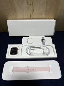 Apple Watch Series 9 [GPS 41mm] Smartwatch with Pink Aluminum Case LOCKED-AS IS - Photo 1 sur 3