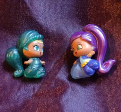 Lote de 2 mini figuras Shimmer & Shine Teenie Genies brinquedos 1" 1 verde + 1 roxo - Imagem 1 de 4