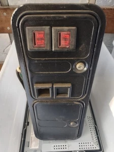 unità porta monete arcade con interruttore di prova #252 - Foto 1 di 2