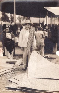 Postcard RPPC Mexico Vendedor de Petates c1945 mat vendor salesman - Picture 1 of 2