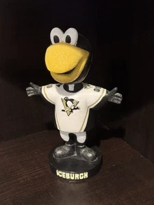 Pittsburgh Penguins - ICEBERG BOBBLEHEAD - White Jersey - NHL Memorabilia - Picture 1 of 2