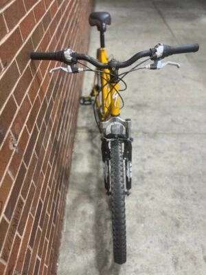 Винтажный Specialized Hardrock - 17" рама - Cro-Mo - 26" колеса - RST Передний Амортизатор. - Изображение 1 из 4