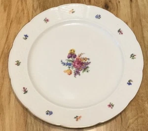 Chop Plate By Thun Of Czechoslovakia Tradition Pattern - Picture 1 of 4