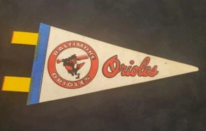 1970's Baltimore Orioles Baseball PENNANT -MLB Mini 3.5x7 - Picture 1 of 3