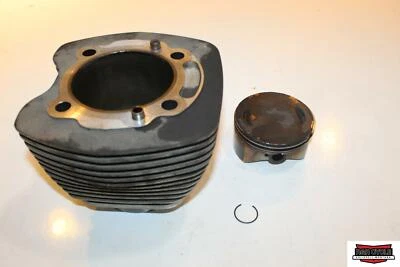 2010 Harley Davidson Electra Glide FLHTCU Motor Piston Cylinders Block 17458-07 Foto 1 de 4