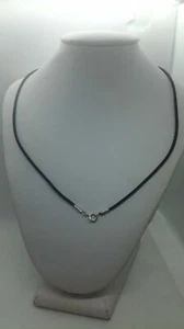 COLLANA FILO CAUCCIU' NERO CON CHIUSURA IN ARGENTO 925/1000 CM 40, 45, 50, 60 - Foto 1 di 3