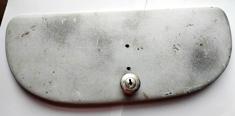 Puerta de guantera Hudson/Terraplane 1934 usada con cerradura Foto 1 de 4